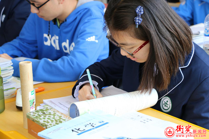 新学期高一青年教师首次举行“三三三”赛课活动
