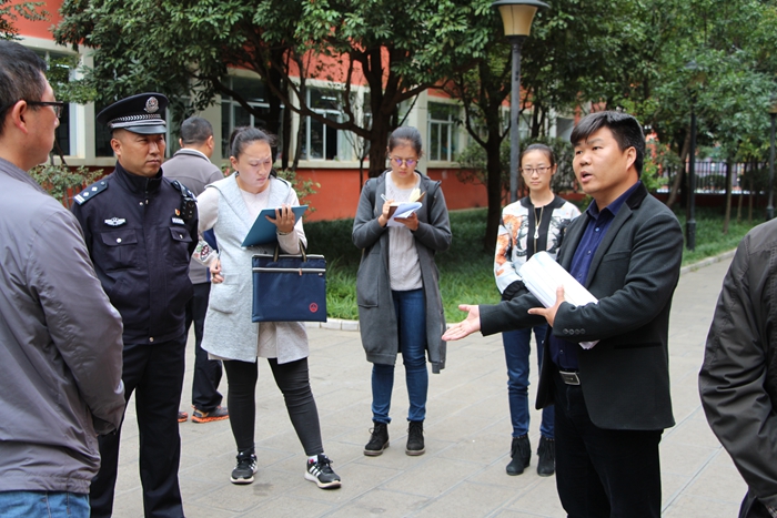共同把关，构建安全衡实