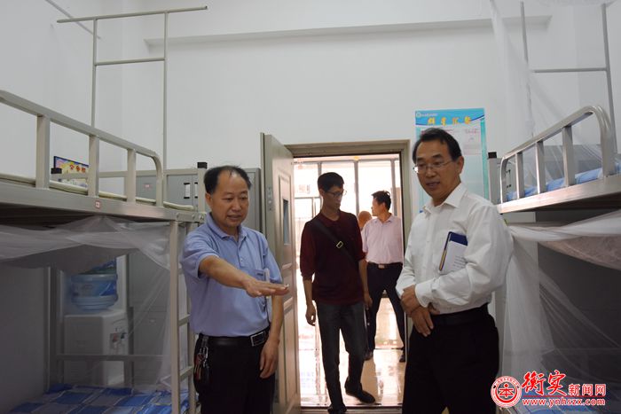宜良县教育局领导一行莅临云南衡水实验中学宜良校区检查指导