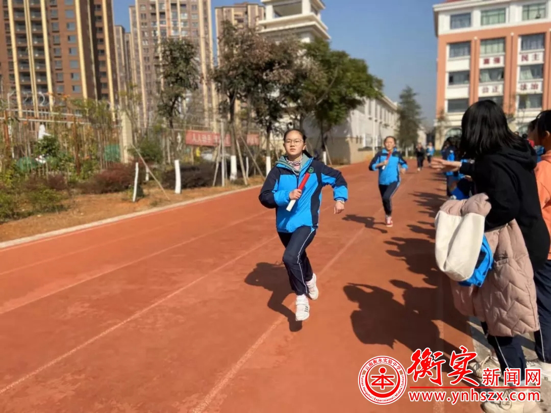 冬意正浓迎赛事，运动健儿逞英豪