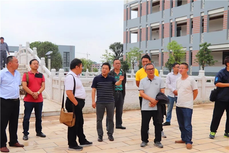 玉溪市校园安全检查组到云南玉溪衡水实验中学检查指导工作