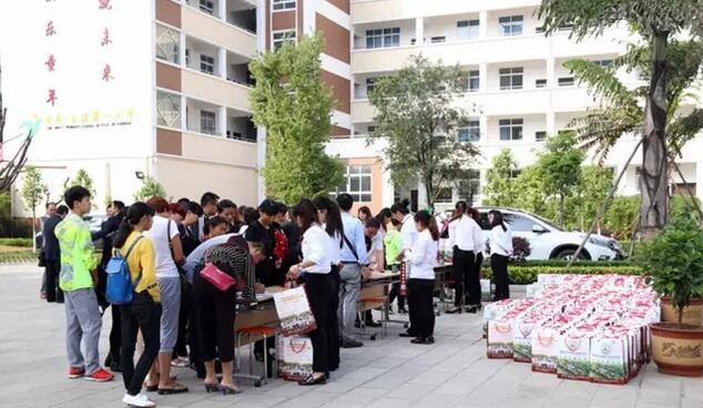 云南玉溪衡水实验中学召开2017年高中招生现场说明会