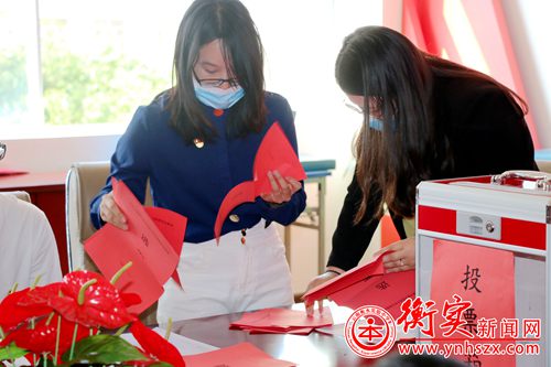衡实呈贡|发挥党员先锋模范作用——党建和教育教学“双推进”