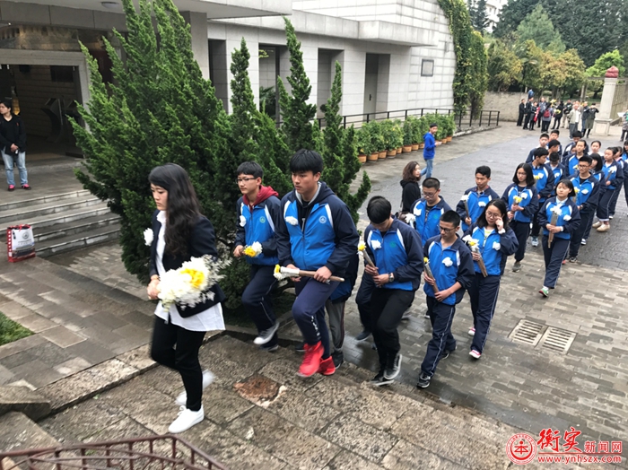 活动 | “缅怀先烈，铭记历史”清明扫墓