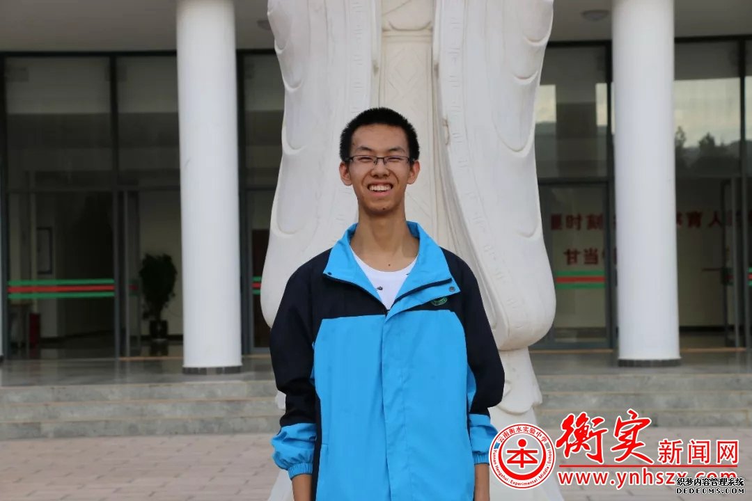 “一天8个快递，都是书”，清华生的妈妈说