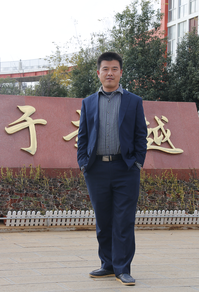 发挥个体能力，弘扬团队精神——记补习部语文备课组四位教师
