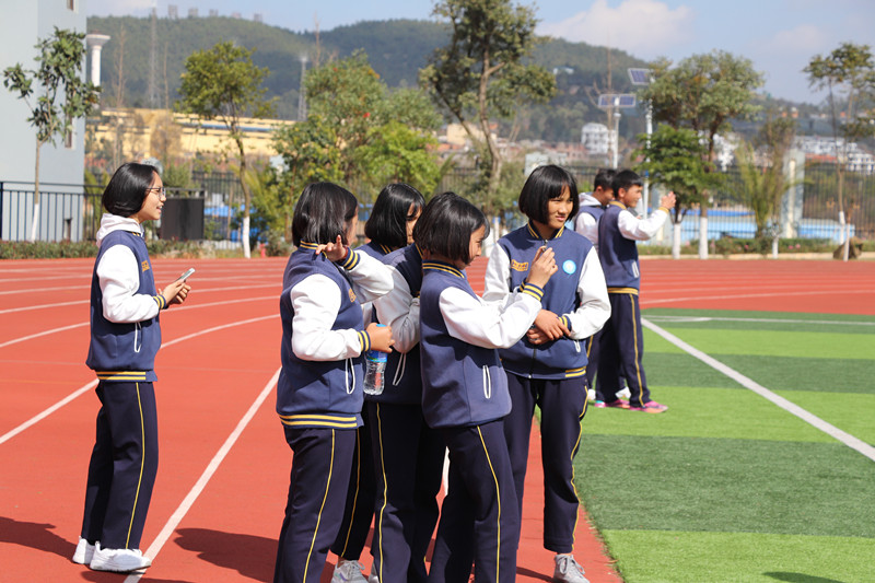 新平县衡水实验中学图片